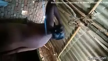 Exclusive- Desi Village Girl Strip Her Cloths And Showing Her Boobs And Pussy