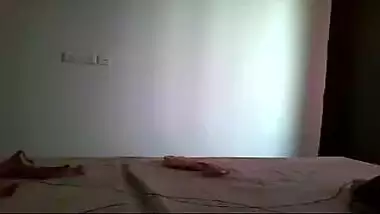 Pune girlfriend’s home made masturbation mms