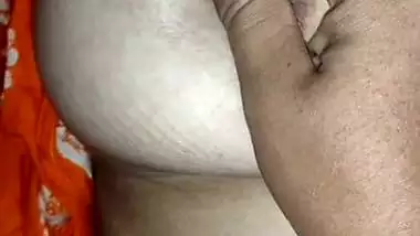 Village wife big melons pressing and pussy fucking