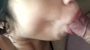 A rich and sexy Pokhara girl gives a Nepali blowjob