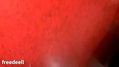 For extra cash curvy Desi maid takes care of client's XXX manhood