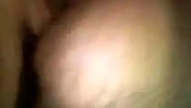 Hubbyâ€™s dream of making MMS sex video clip with wife comes true