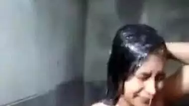 After party Desi whore comes home and goes to the impromptu shower