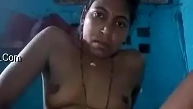 Today Exclusive- Desi Village Bhabhi Record Fingering Selfie Video For Money