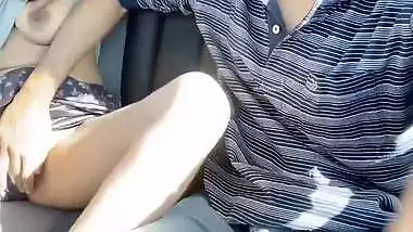 Desi Bhabhi - Desi Hot Geast Ko Rashte Me Car Me Hi Chod Diya Hindi Sex