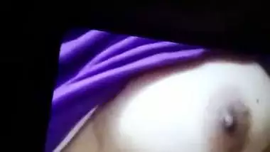 Bhabhi affair with lover exposed her boobs at desi49