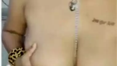 Indian girl - i`m sexy? is what she asked her fans on instagram