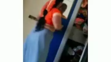 Milfy Indian woman dresses for a date where porn thing might happen