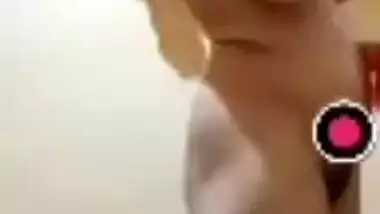 Hot XXX video calll with Desi MILF taking a shower for the camera