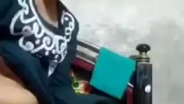 Bangladeshi Desi XXX babe shows her beautiful boobs and ass on video call