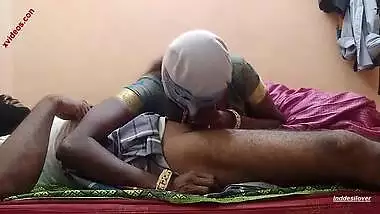 Friend's Desi wife is a slut that comes to the man for XXX session