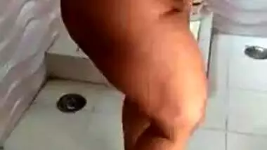 Cameraman is filled with XXX desire to fuck sexy Indian wife after she takes a shower