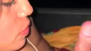 Me deja el bus en el pueblo y turista me invita a acampar, la pasamos muy rico