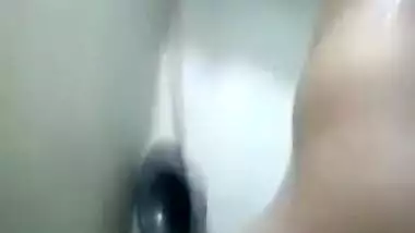 Sexy Bhabhi Bathing and Fingering 6 Clip-Merged into single File