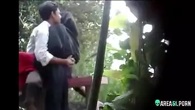 Kinky school girl fucked with BF outdoor bench In park. Desi voyeur сaught on mms