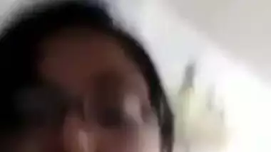 Desi maal shows boobs on video call to boyfriend