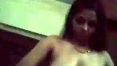 XXX boobs-exposing is the best thing for Indian girl to do on her own