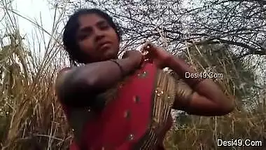 Exclusive- Desi Randi Bhabhi Outdoor Blowjob And Ridding Customer Dick Part 2