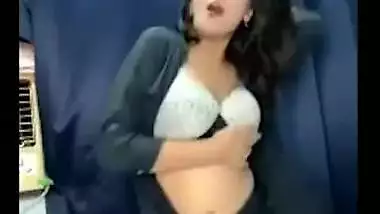 Shreyal Pandey strips top to Blouse Hot dance