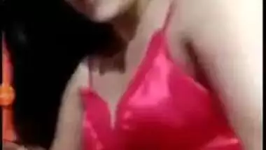 Desi mature slut strips slowly to show her XXX body to horny lover