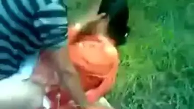 Desi lewd aunty fucked by three boys in forest for money