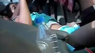 Car me office ki ladki ke chut chudai ka real xxx mms bana