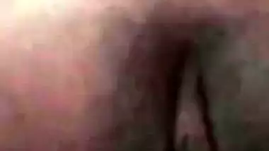 Solo sex show of amazing Desi mom who exposes pussy and touches it