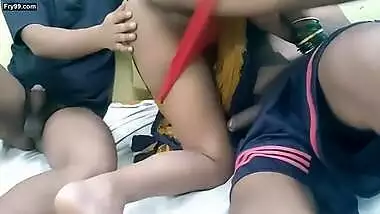 Bhabhi ne chacha ke bade lund se or Bhai ke lund se chudwaya