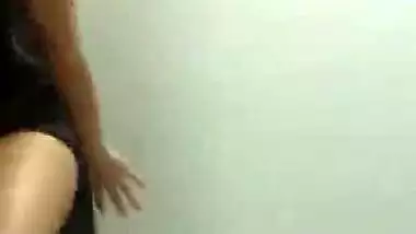 Sexy hot desi girl dancing with big boobs and round ass juicypussy69.blogspot.in