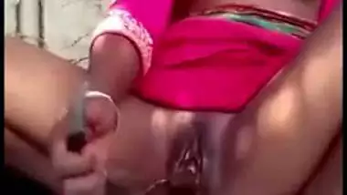 Lust of 19 years Rajasthani school girl she masturbating her pussy a agricultural tool