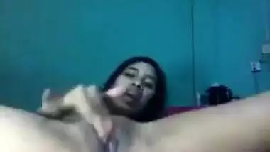 Indian girl masturbates XXX slit with fingers when there is no guy for sex
