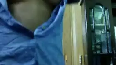 Guy has XXX chance to see favorite Desi love naked tipping for stripping