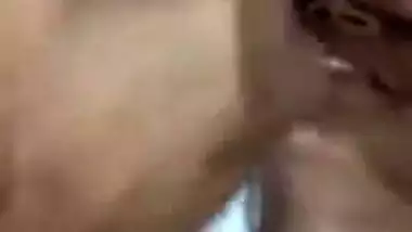 Desi woman has lips smeared with sperm by her XXX lover close-up MMS