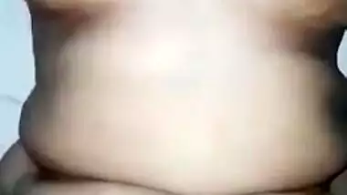 Mature chubby auntie gets her fat XXX twat plowed hard by Desi dude