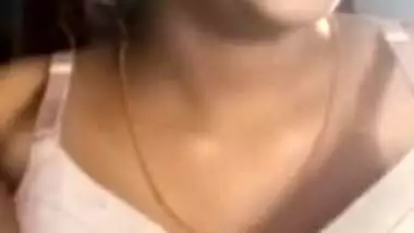Today Exclusive- Cute Lankan Tamil Girl Showing Her Boobs And Pussy Part 3