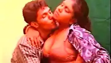 A nasty doctor fucks a big-boob Tamil patient in his clinic