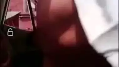 Indian cheating wife caught fucking in the car after date! Desi mms sex