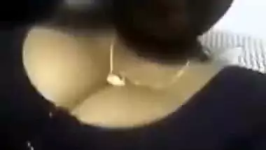 Today Exclusive -desi Aunty Shows Her Boobs To Lover On Video Call Part 1