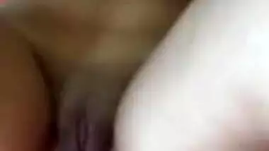 Horny Desi NRI Getting Her Pussy Drilled Then Giving A Nice Blowjob To Her BF