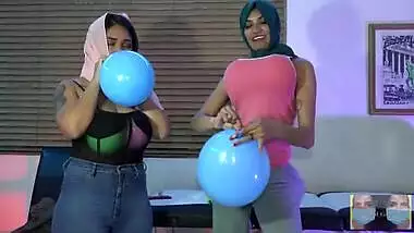 What? Balloon Stuffings in boobs and ass? How can this be with 2 women!?