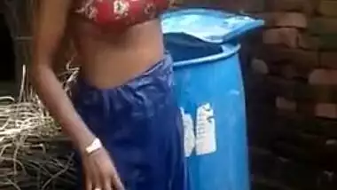 Slim Desi teen caught outdoors washing XXX body after sex with BF