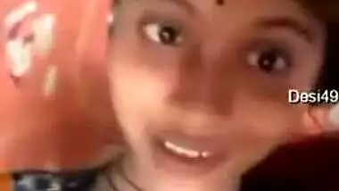 Boyfriend asks the Desi cutie to show titties during the porn video call