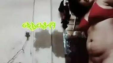 Lovers of porn are invited to enjoy the solo video of the Desi girl