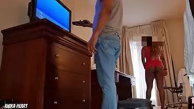 I Seduced The Hotel Maintenance Guy Bending Over With No Panties And Made Him Cum In My Mouth With Ray Wells