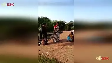 Milf aunty stripping and show pussy in the middle of the railway station