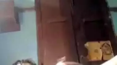 Elated Desi hottie spreads legs to finger her cute cunt for MMS clip