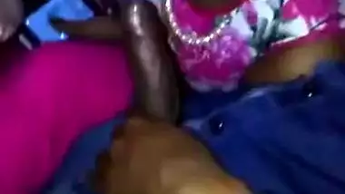 In the fresh air is comfortable for Desi wife to give a XXX blowjob