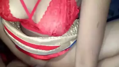 Shadi Ki Pehli Saalgirah Pe Bohat Choda Mujhe Aur Mai V Bohot Enjoy Ki Hu Mota Lund Dala Meri Chut Pe