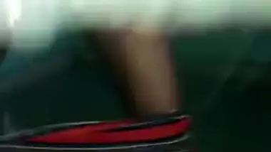 XXX whore in green sari can't hide from client who films her vagina