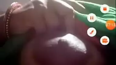 Horny man calls Desi hooker to see her XXX body parts and leak MMS